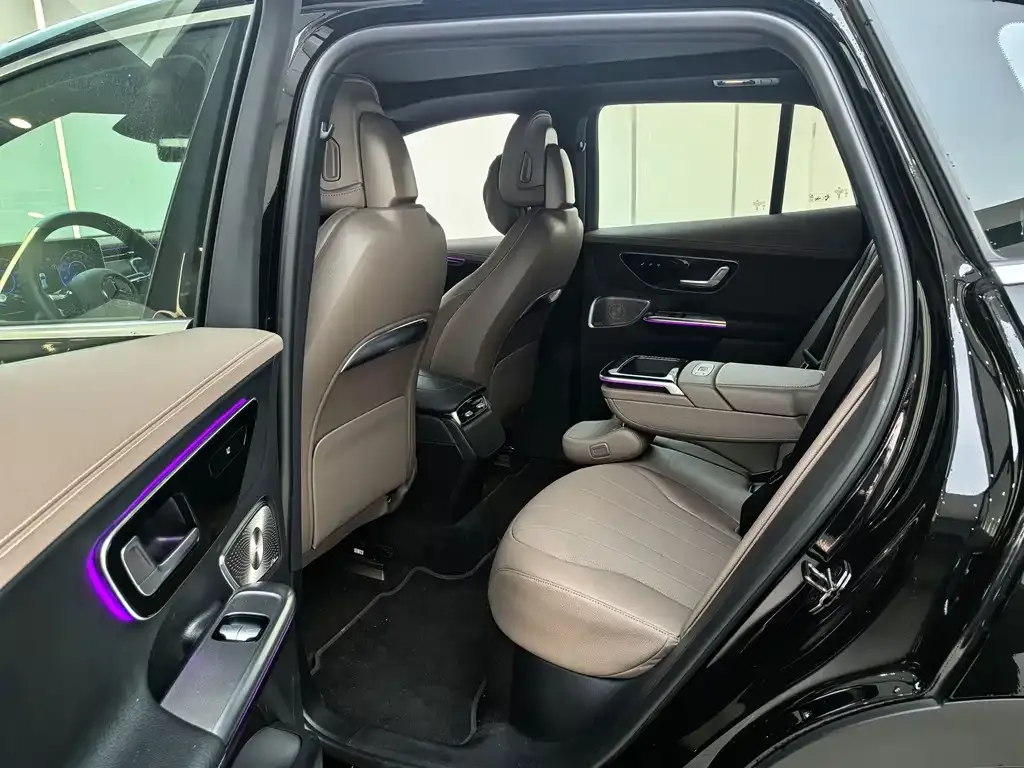 Mercedes-Benz EQE SUV — фото 10