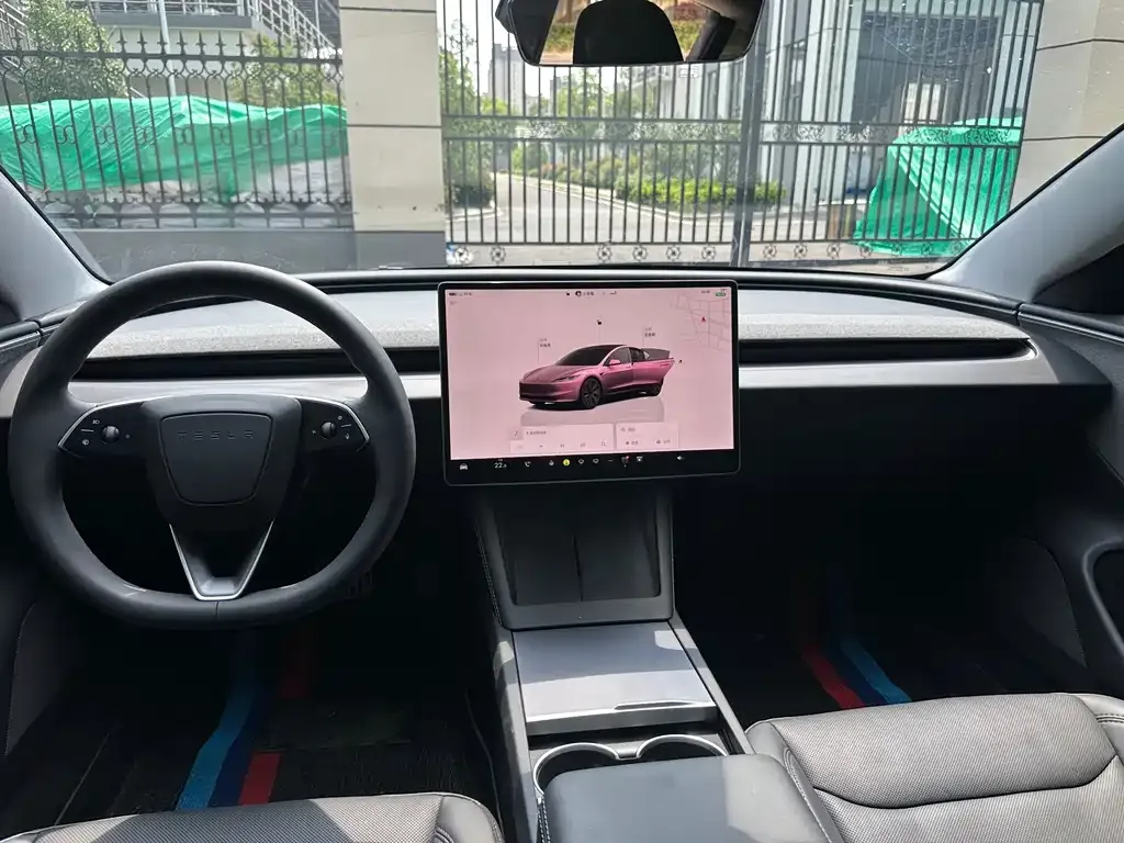 Tesla Model 3 — фото 2