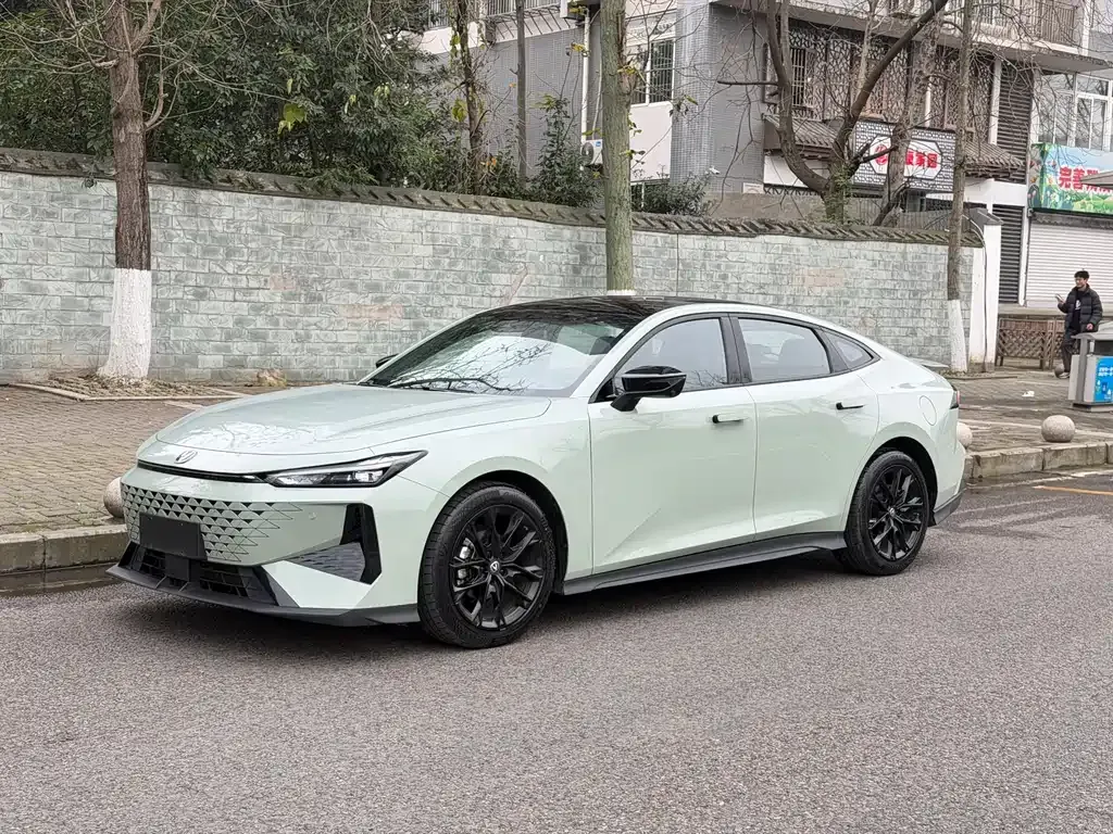 Changan UNI-V