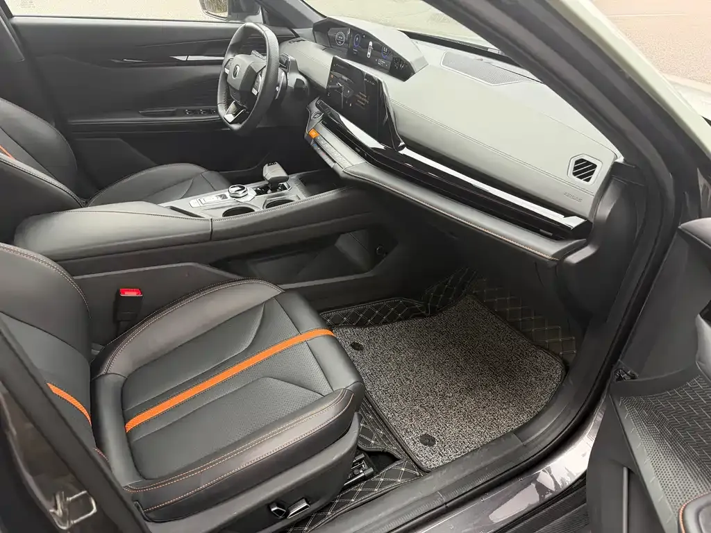 Changan UNI-V 2024 из CN, фото 4
