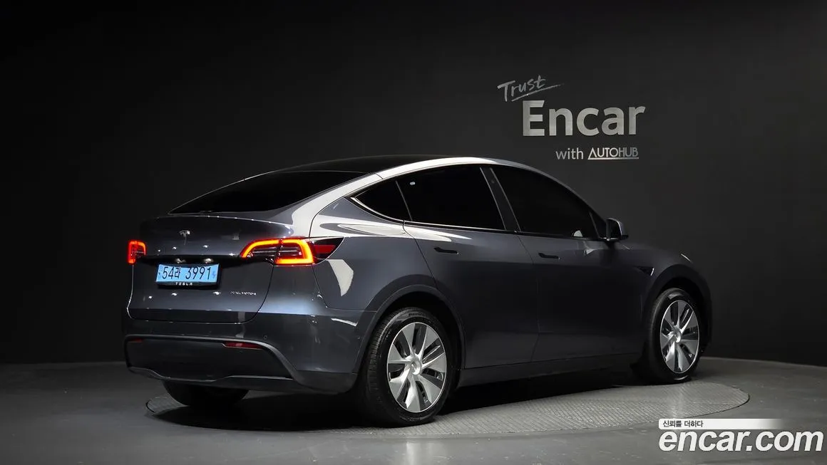 Tesla Model Y — фото 3
