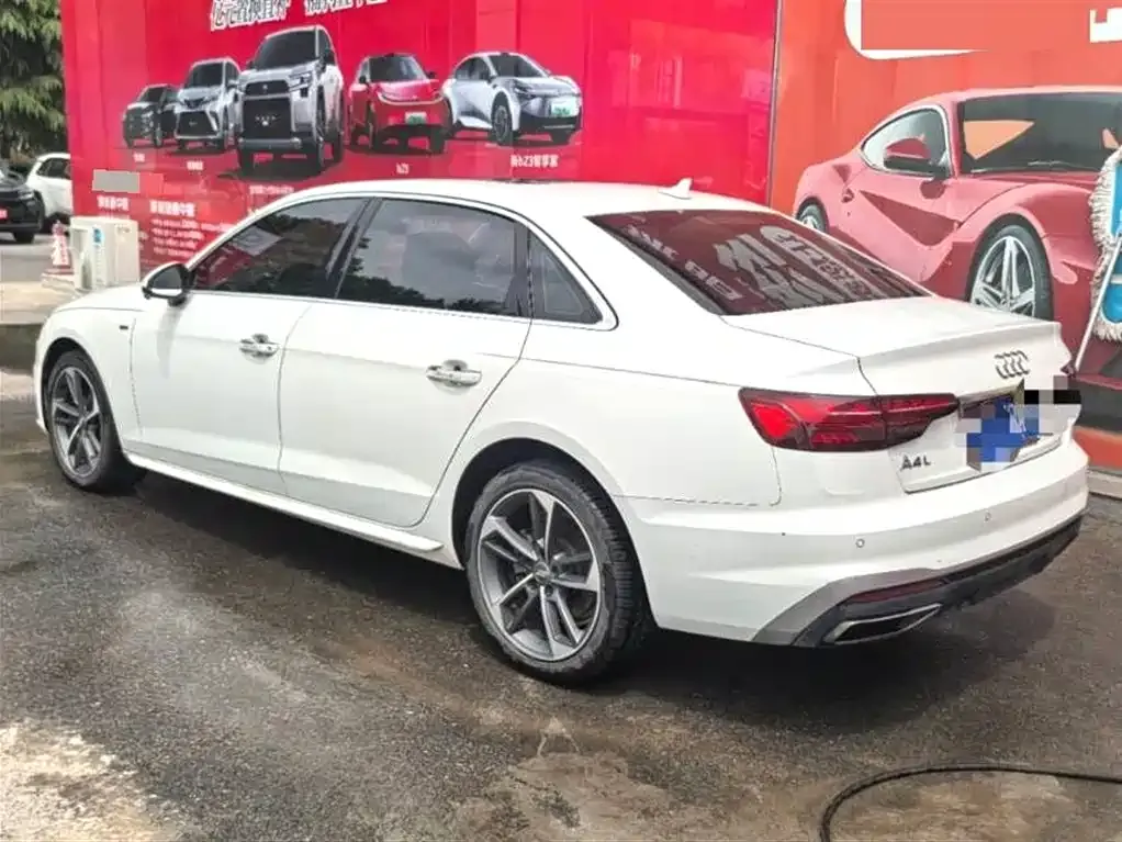 Audi A4L — фото 5
