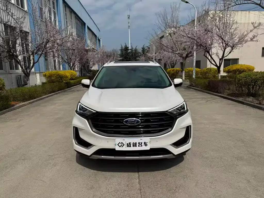Ford Edge — фото 5