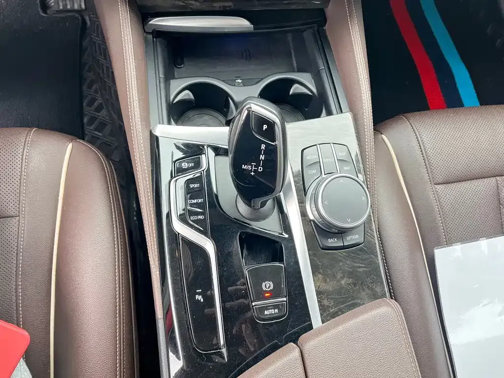 BMW 5 Series 2021 из CN, фото 10