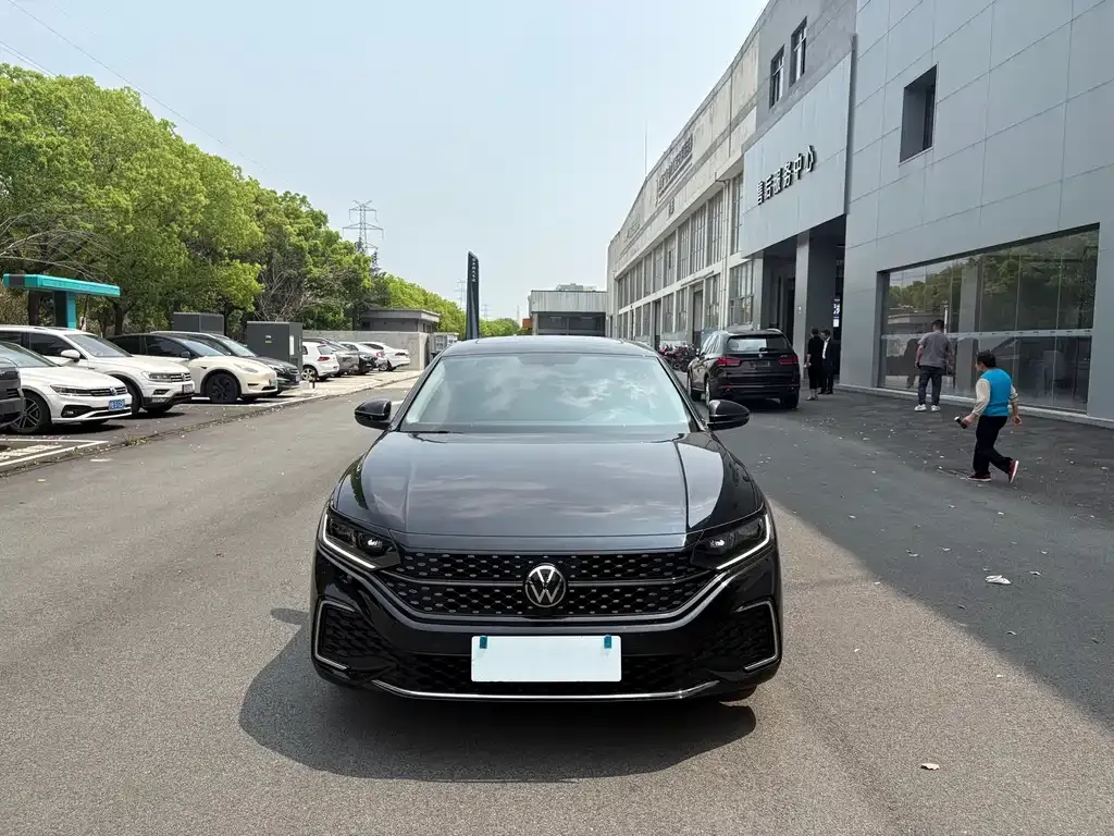 Volkswagen Passat — фото 6