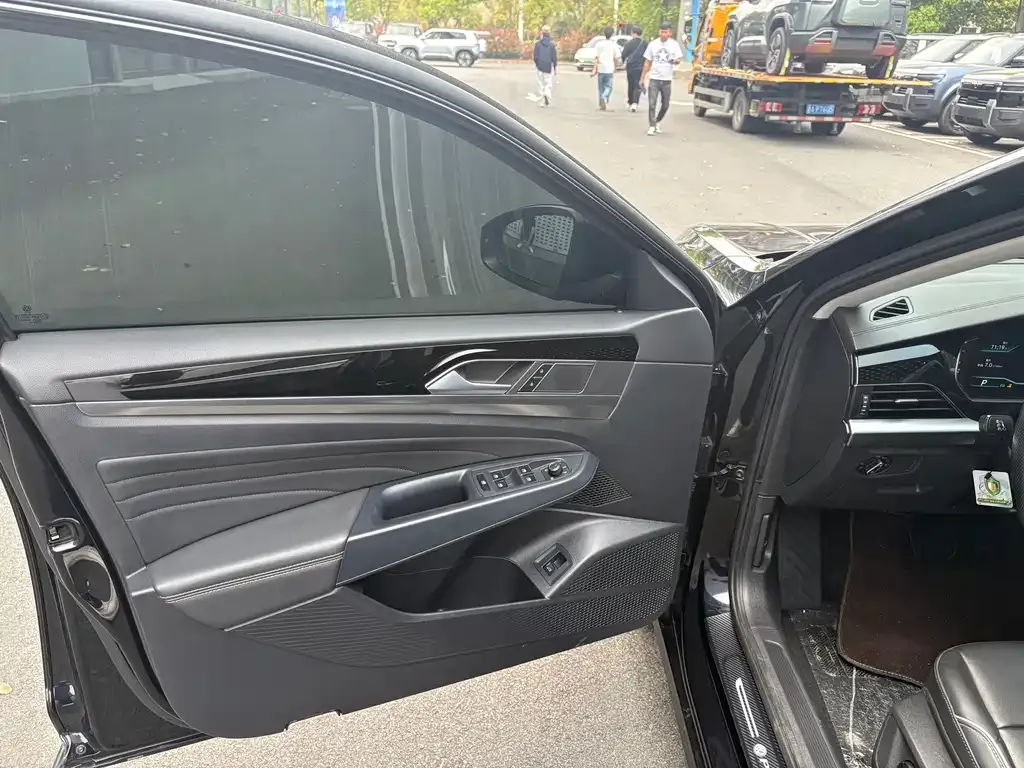 Volkswagen Passat — фото 5