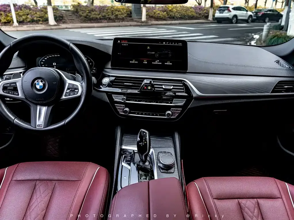 BMW 5 Series — фото 2