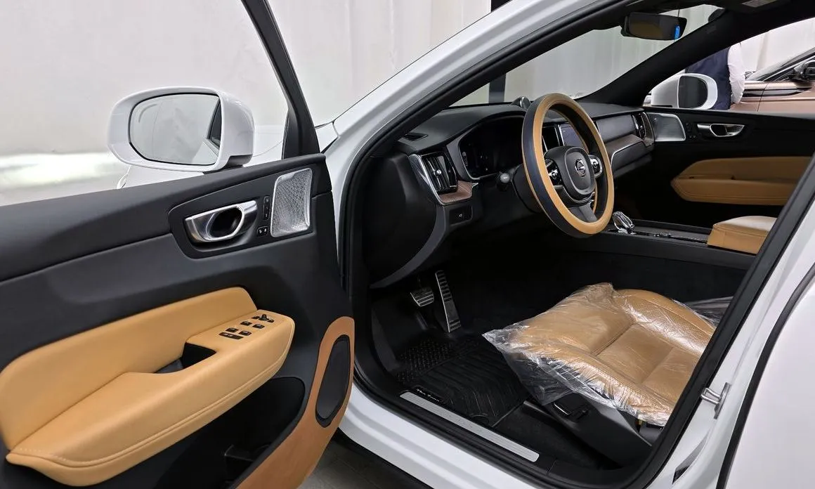 Volvo XC60 2023 из KR, фото 10