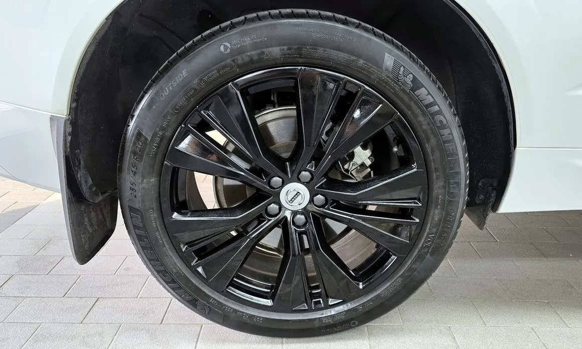 Volvo XC60 2023 из KR, фото 3