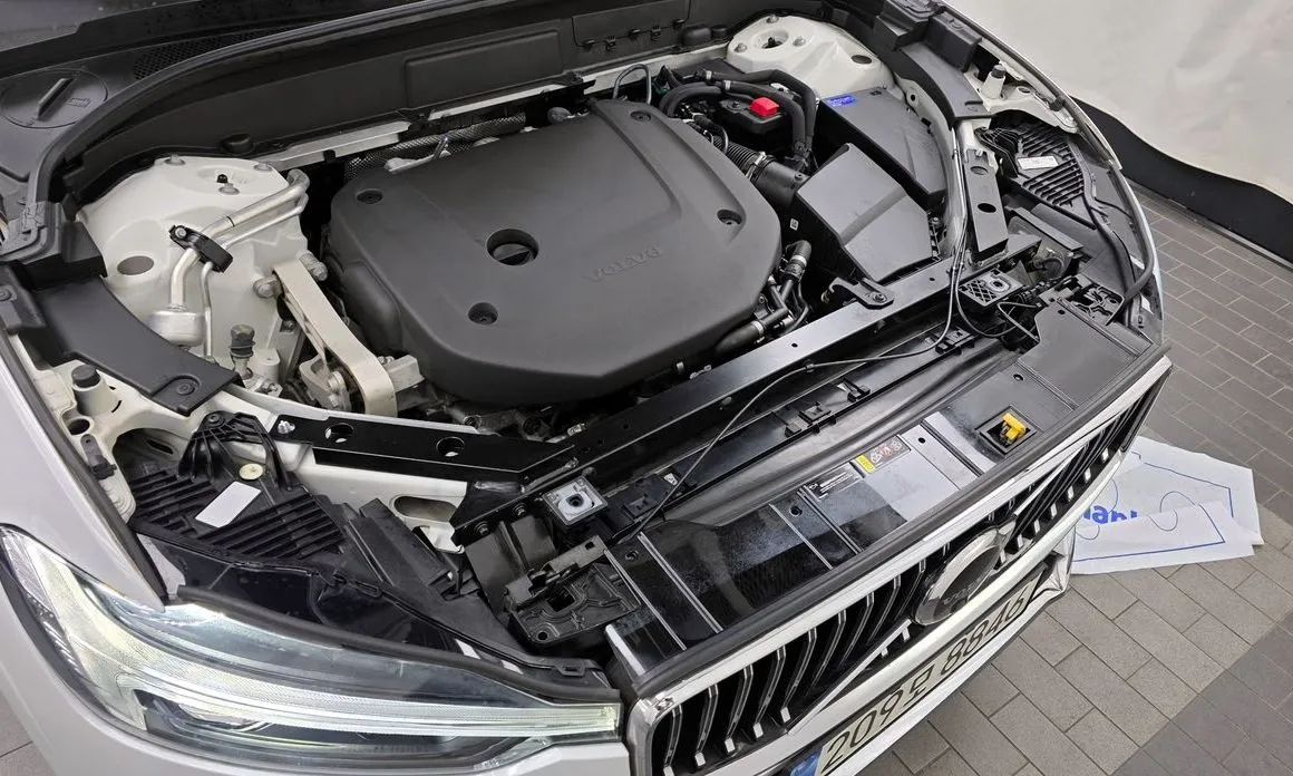 Volvo XC60 2023 из KR, фото 8