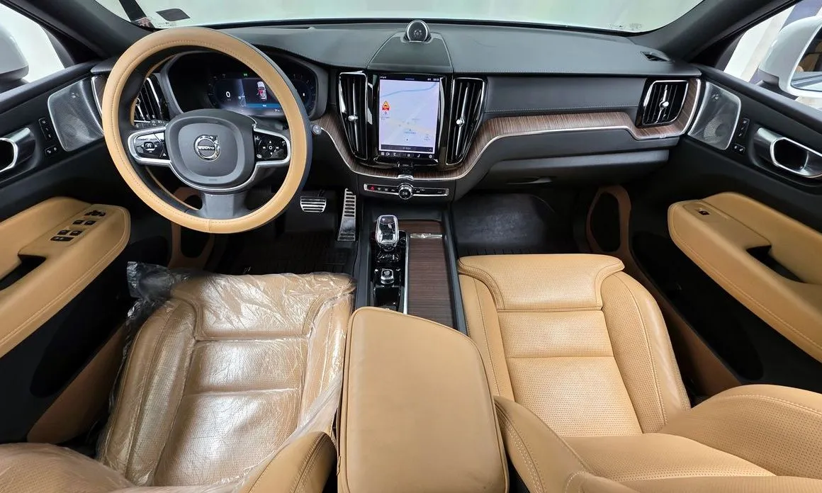 Volvo XC60 2023 из KR, фото 9