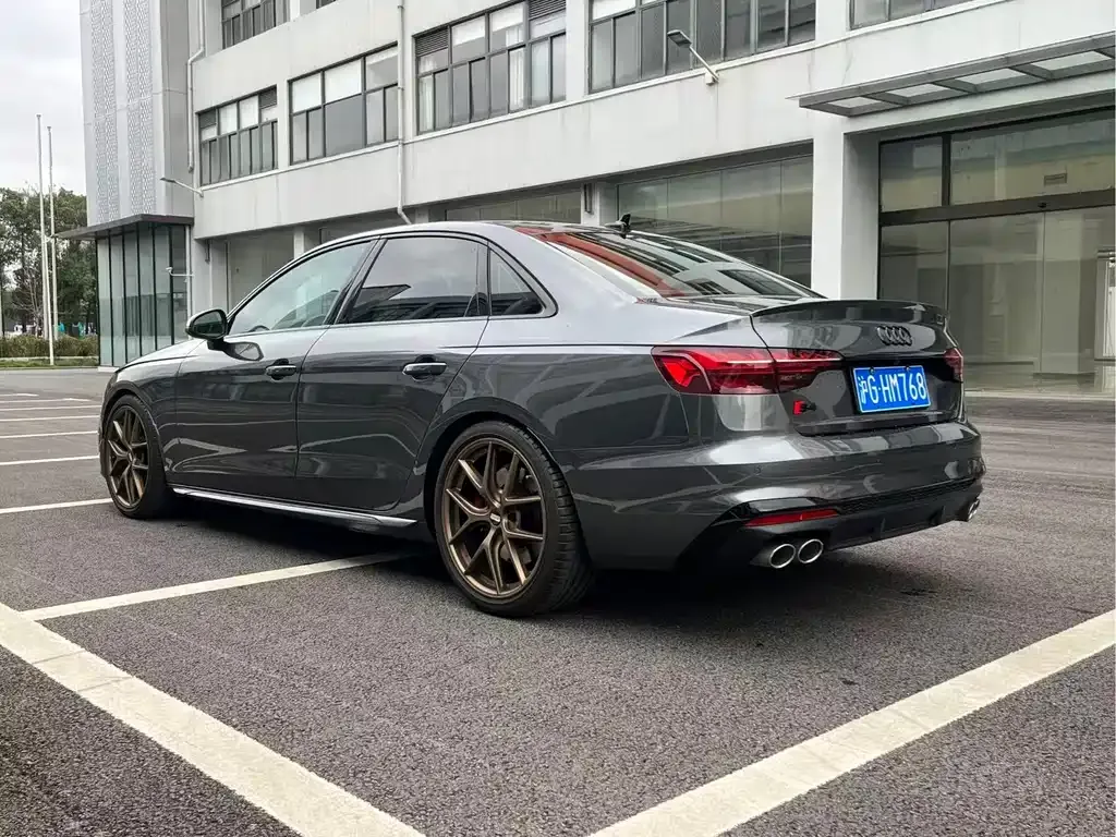 Audi S4 — фото 10