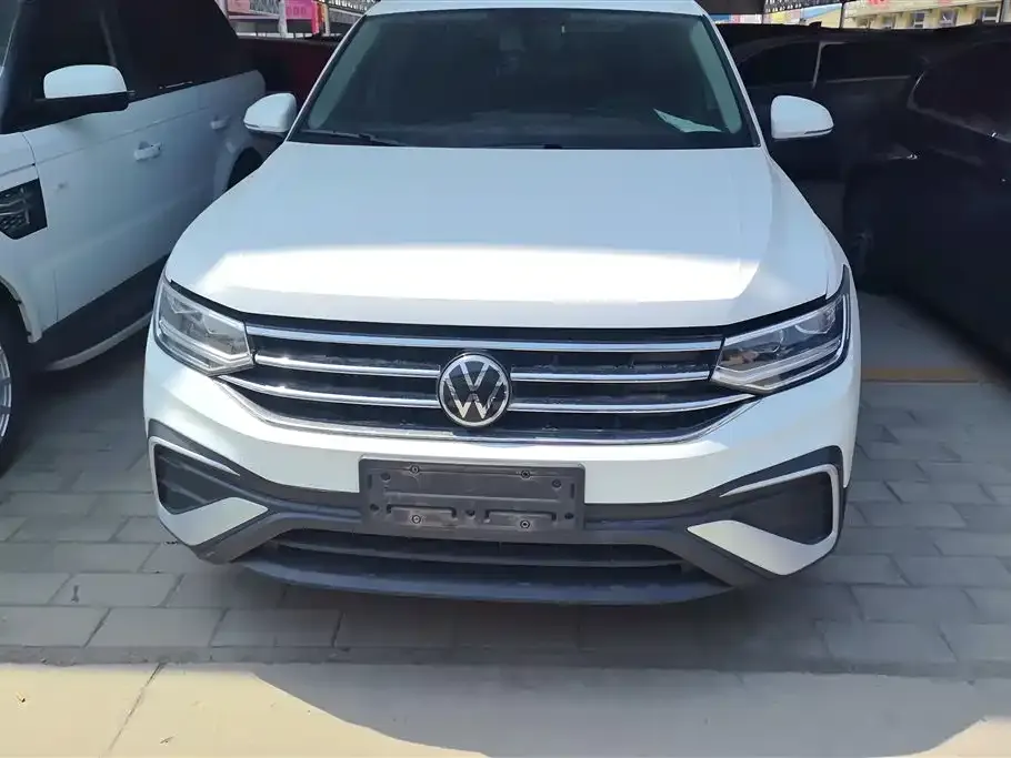 Volkswagen Tiguan L — фото 6