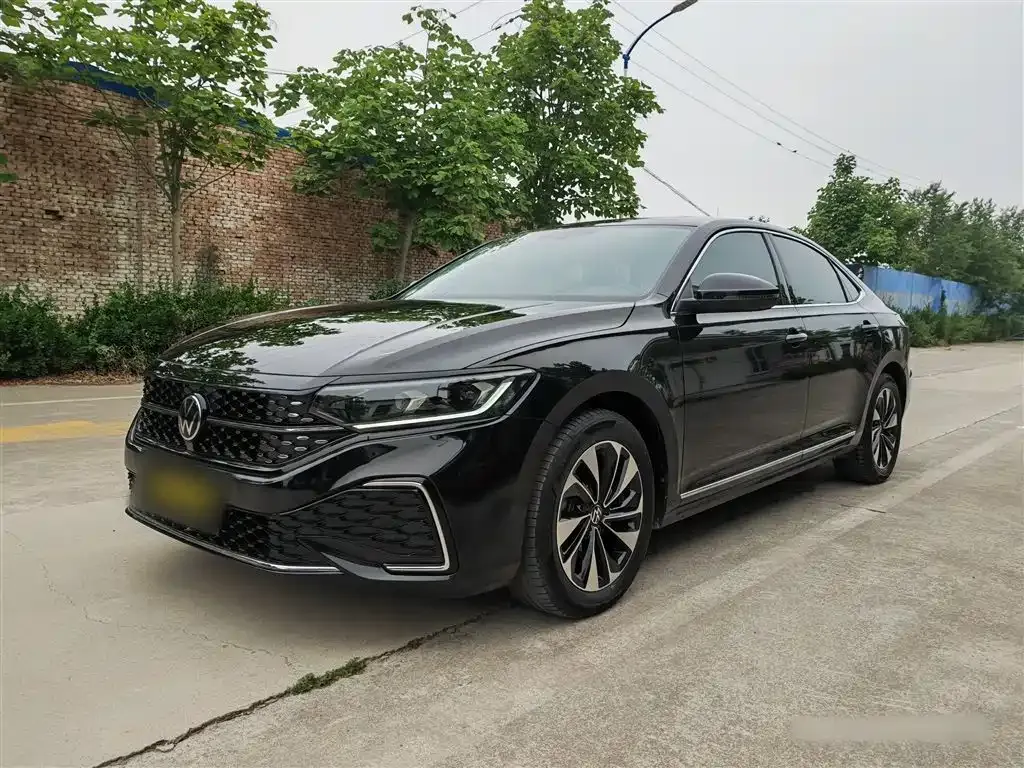 Volkswagen Passat — фото 10