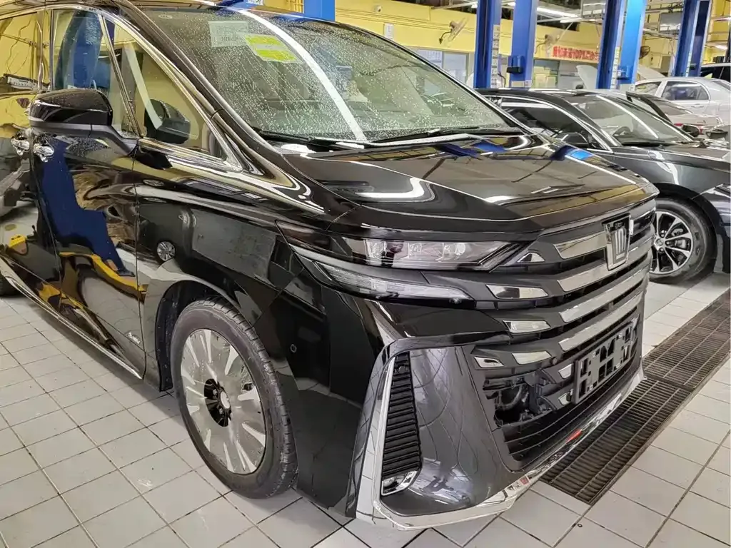 Toyota Vellfire — фото 7