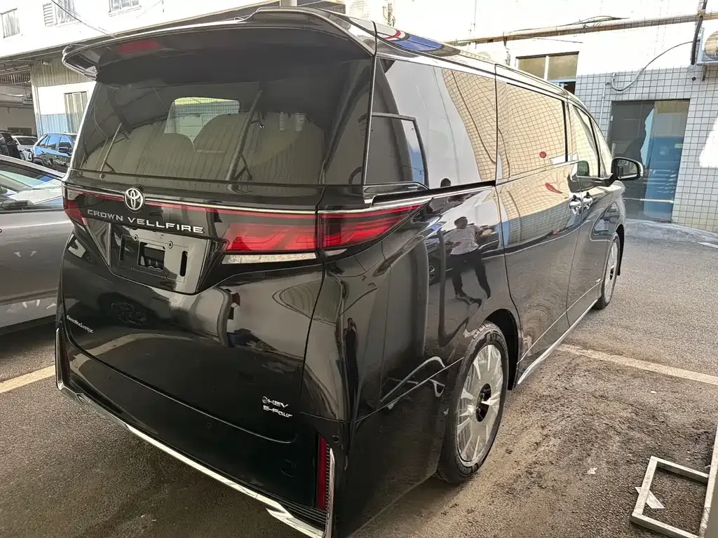 Toyota Vellfire — фото 6