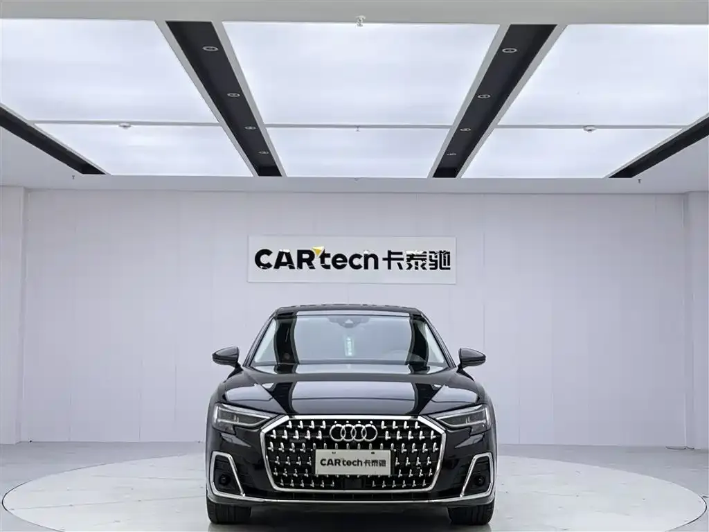 Audi A8 — фото 2