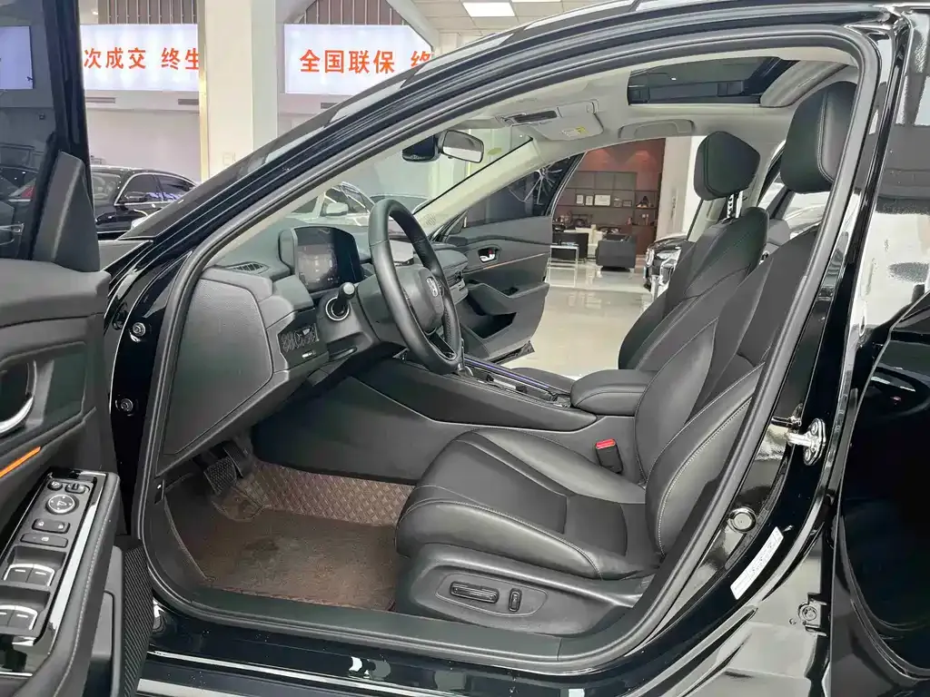 Honda Accord — фото 10