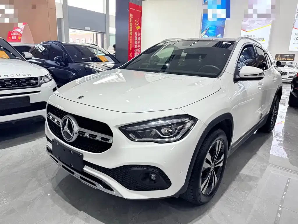 Mercedes-Benz GLA — фото 1