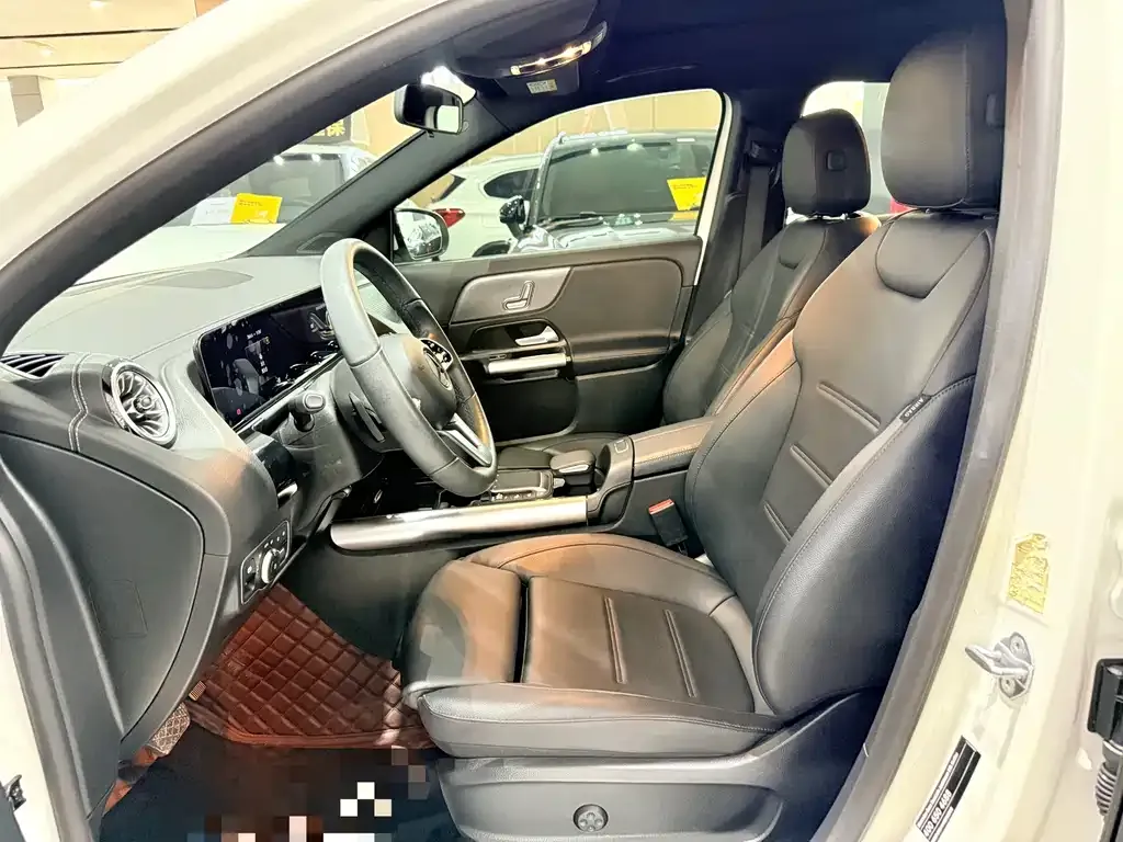 Mercedes-Benz GLA — фото 6