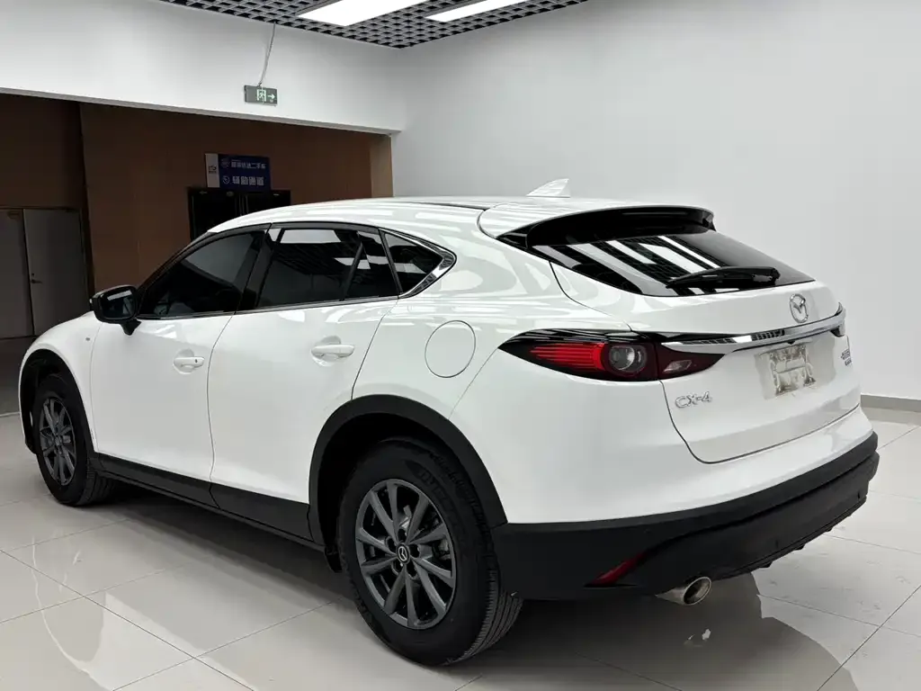 Mazda CX-4 — фото 9