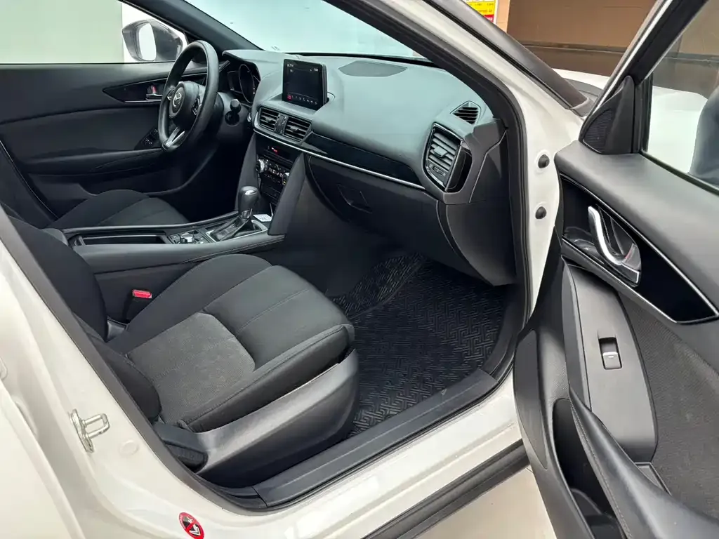 Mazda CX-4 — фото 6