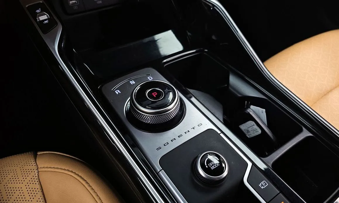 Kia Sorento — фото 5