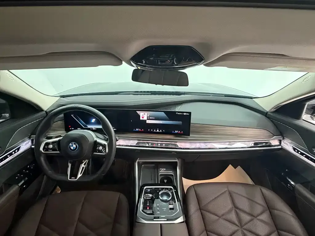 BMW i7 2024 из CN, фото 3