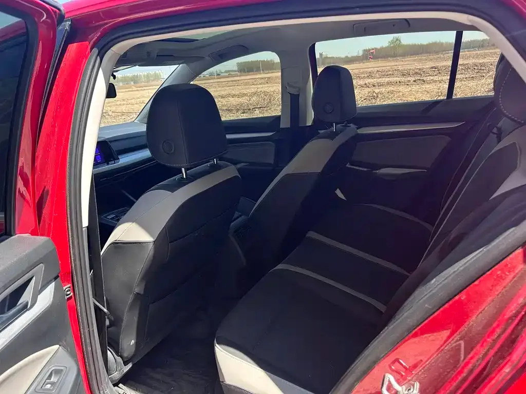 Volkswagen Golf 2021 из CN, фото 4