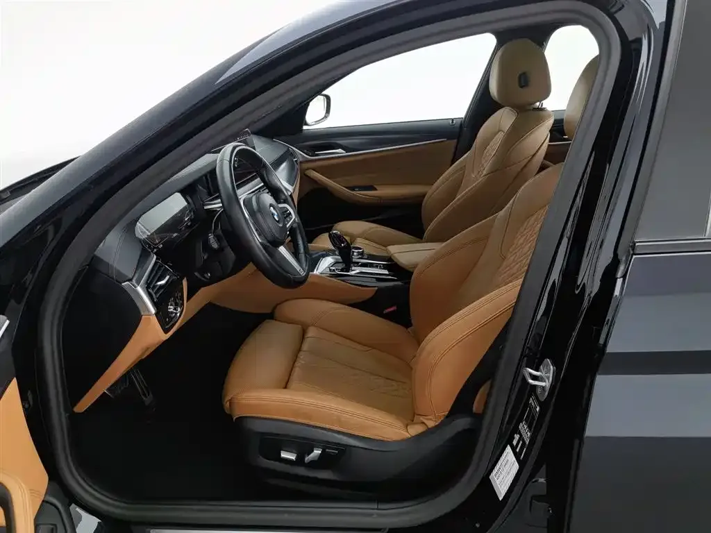 BMW 5 Series (Import) 2024 из CN, фото 7