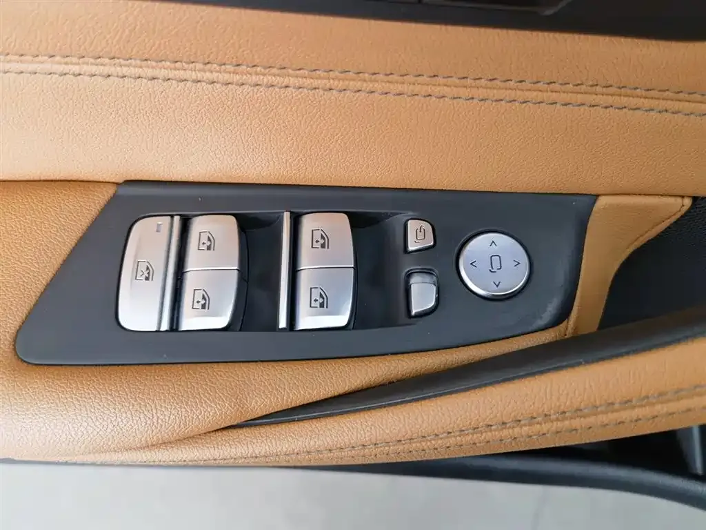 BMW 5 Series (Import) 2024 из CN, фото 5