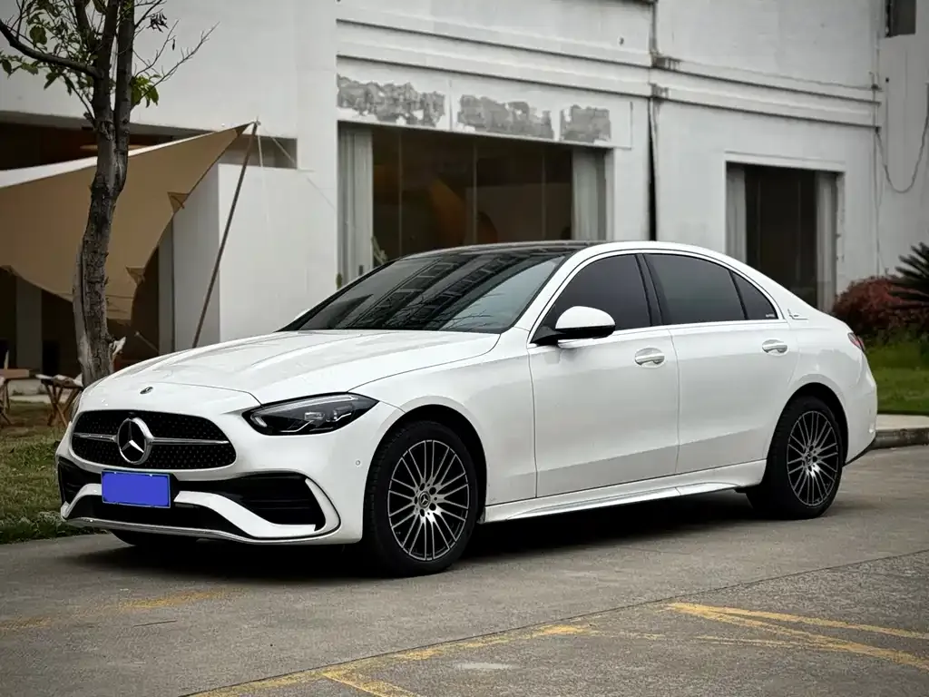 Mercedes-Benz C-Class — фото 1