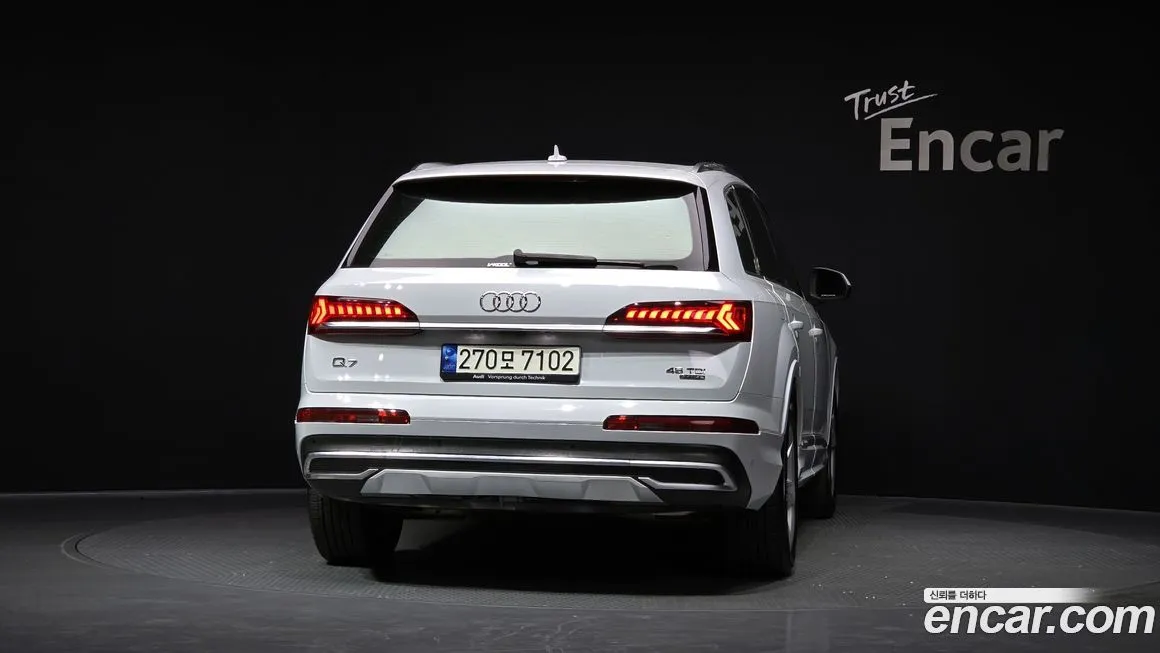 Audi Q7 2021 из KR, фото 3