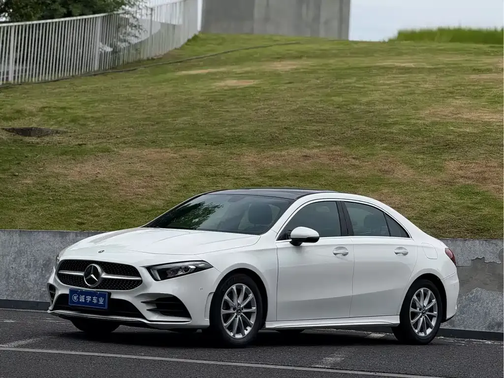 Mercedes-Benz A-Class — фото 1