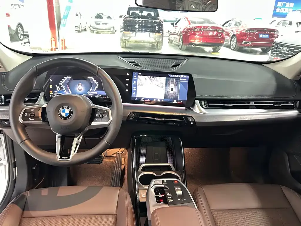BMW X1 — фото 9