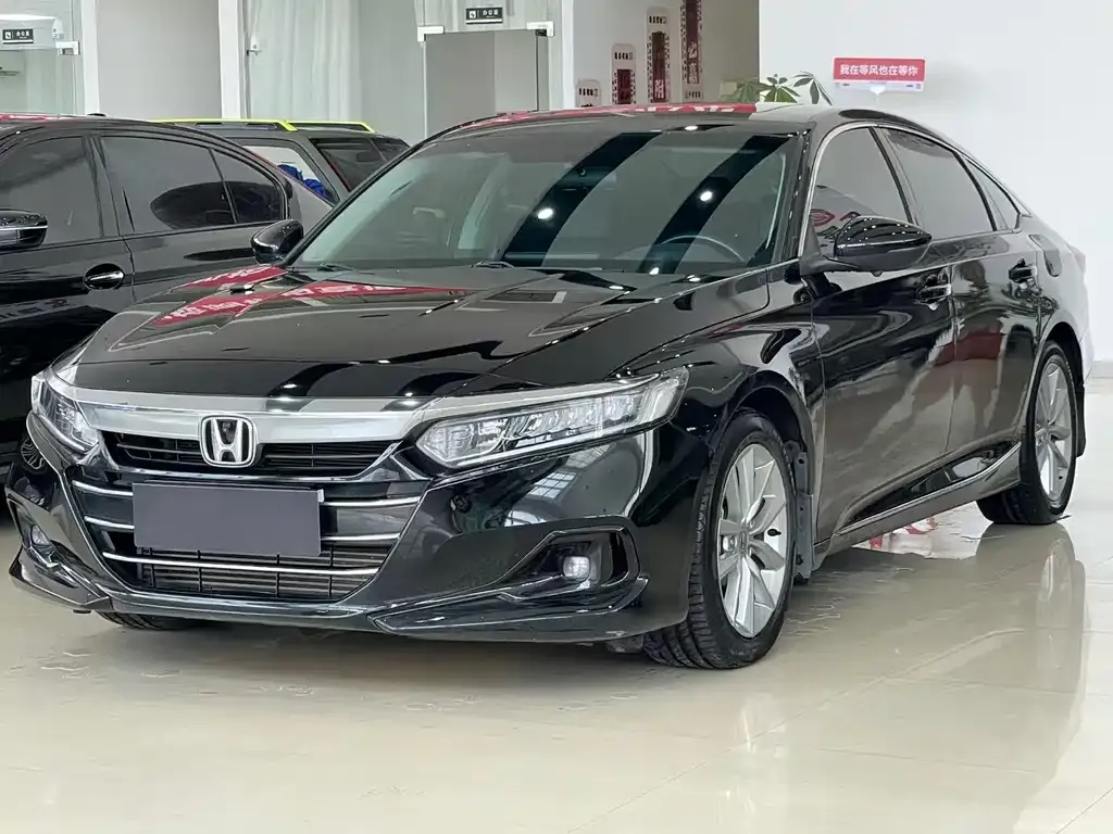 Honda Accord — фото 1