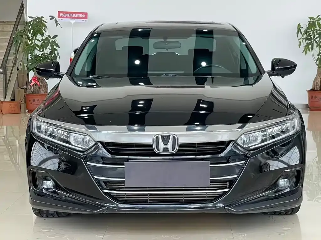 Honda Accord — фото 8
