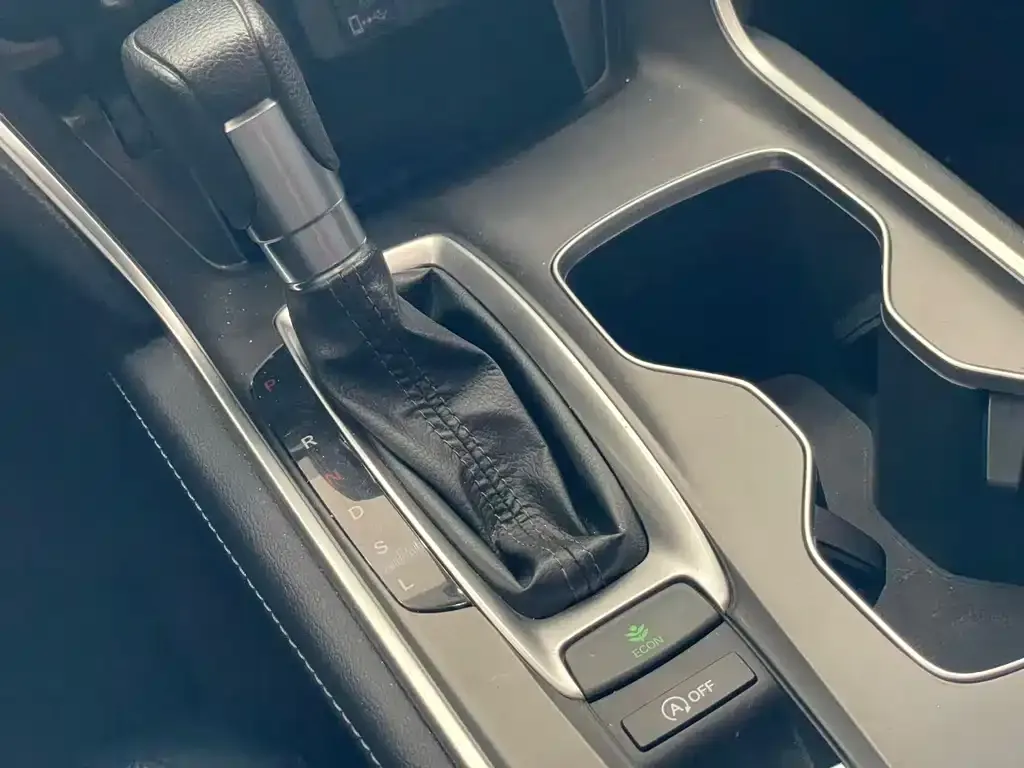 Honda Accord — фото 5