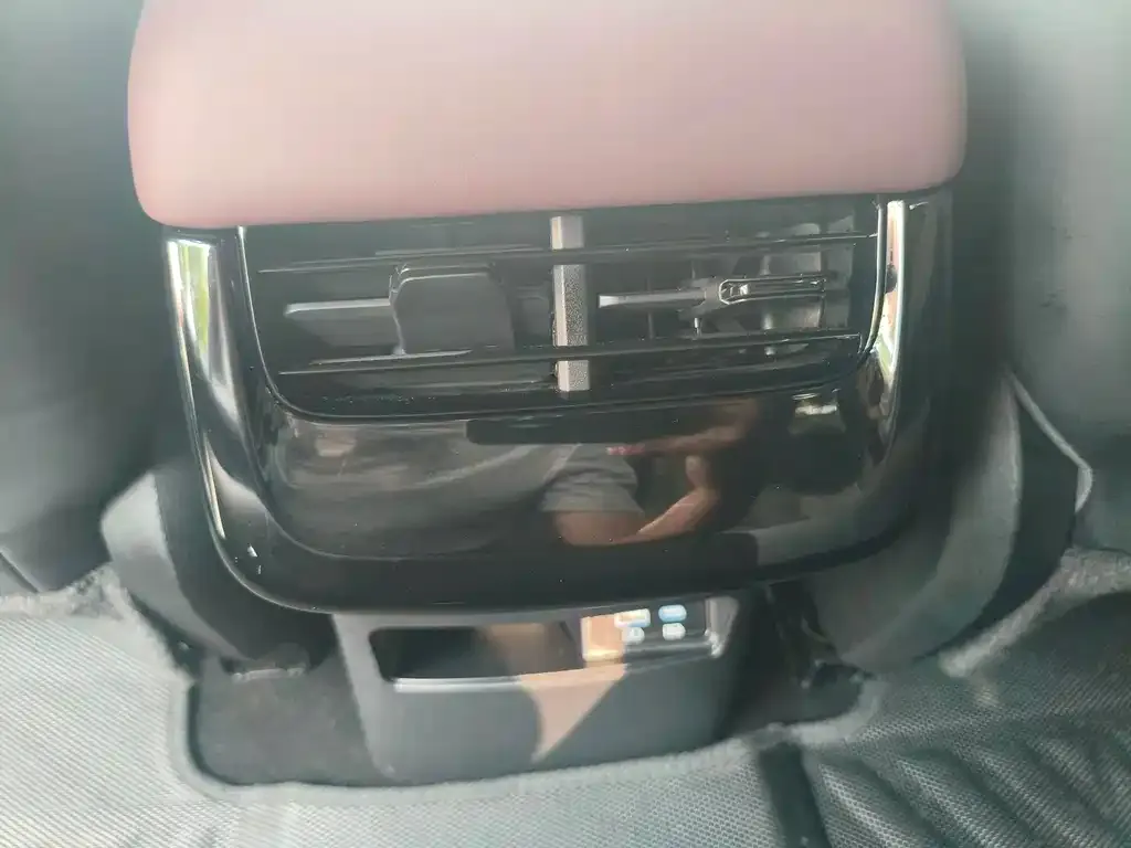 BYD Seal — фото 3