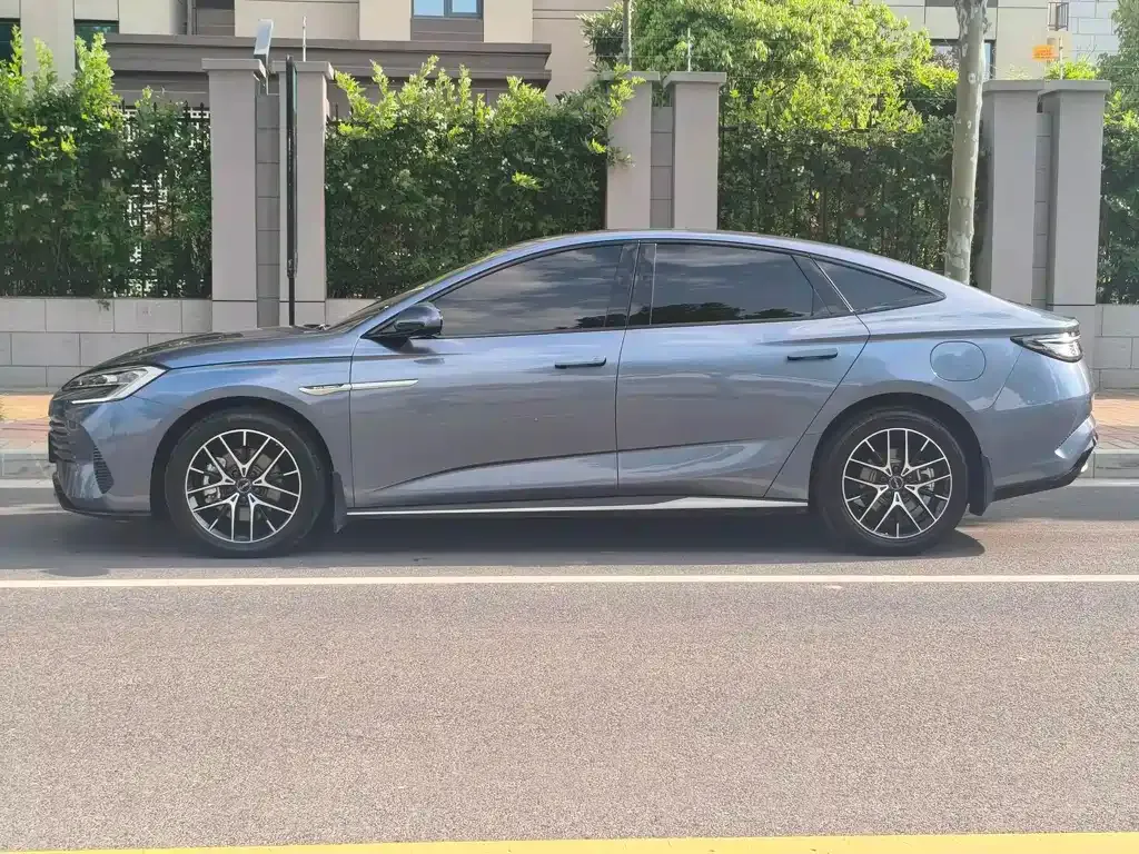 BYD Seal — фото 10