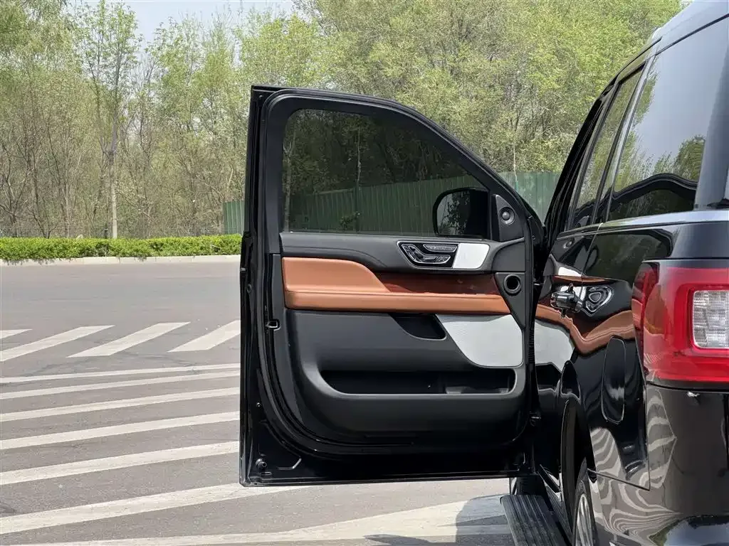 Lincoln Navigator 2022 из CN, фото 9