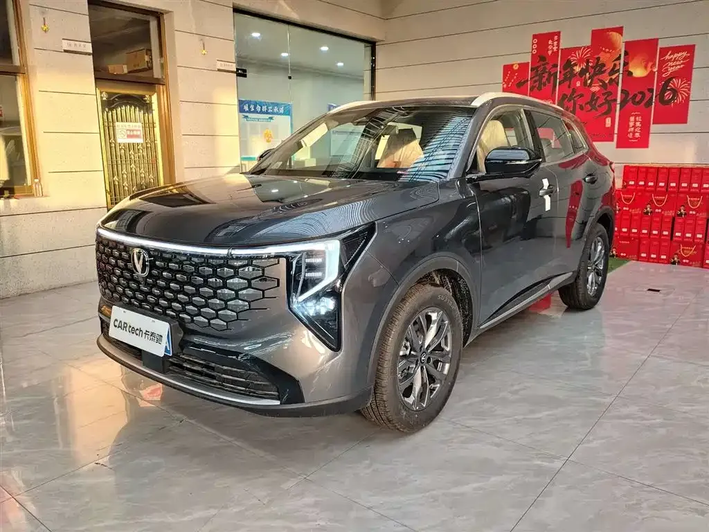 Changan CS55PLUS — фото 1