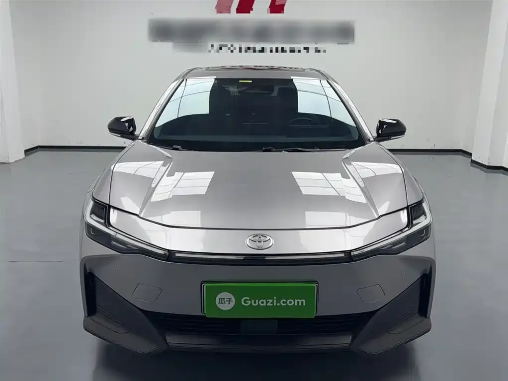 Toyota bZ3 2025 из CN, фото 2