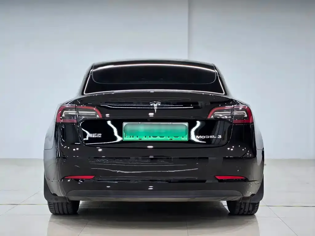 Tesla Model 3 — фото 6