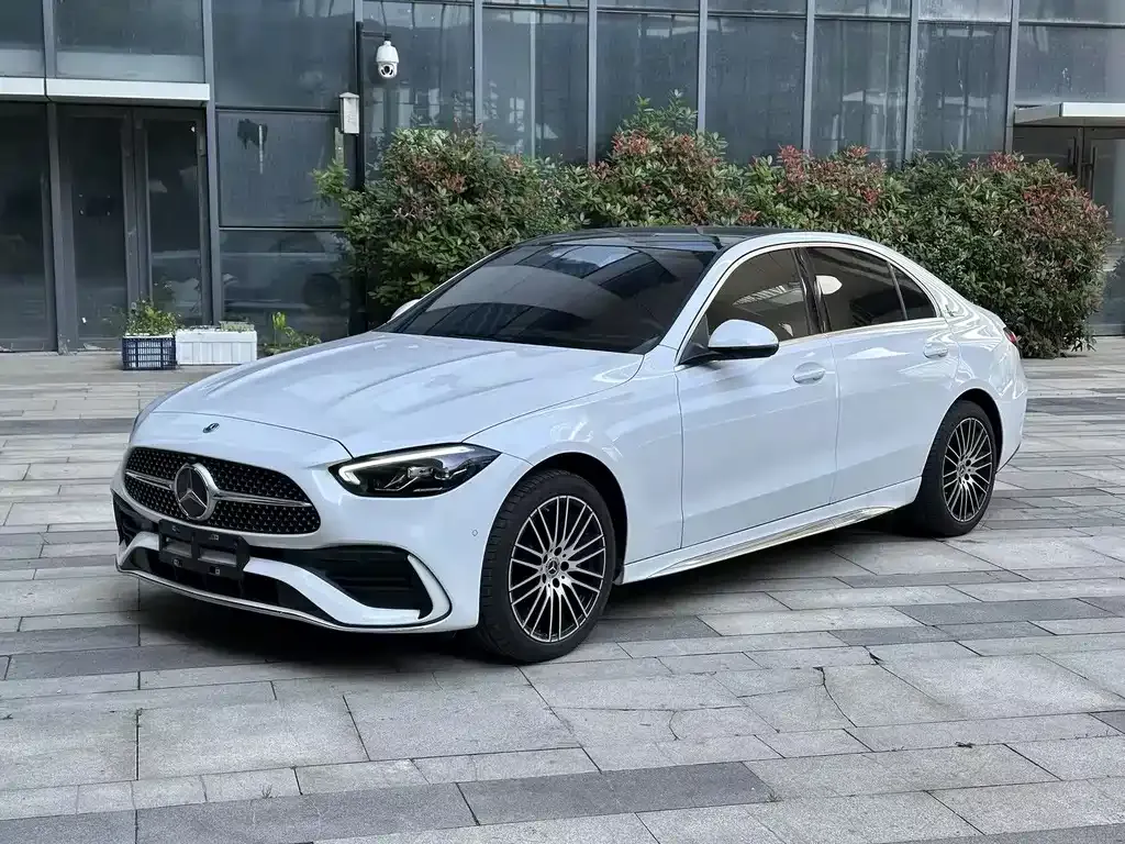 Mercedes-Benz C-Class — фото 1