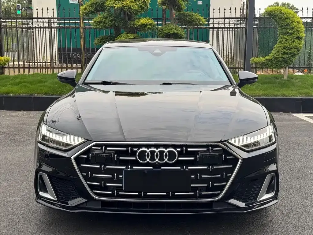 Audi A7L 2022 из CN, фото 9