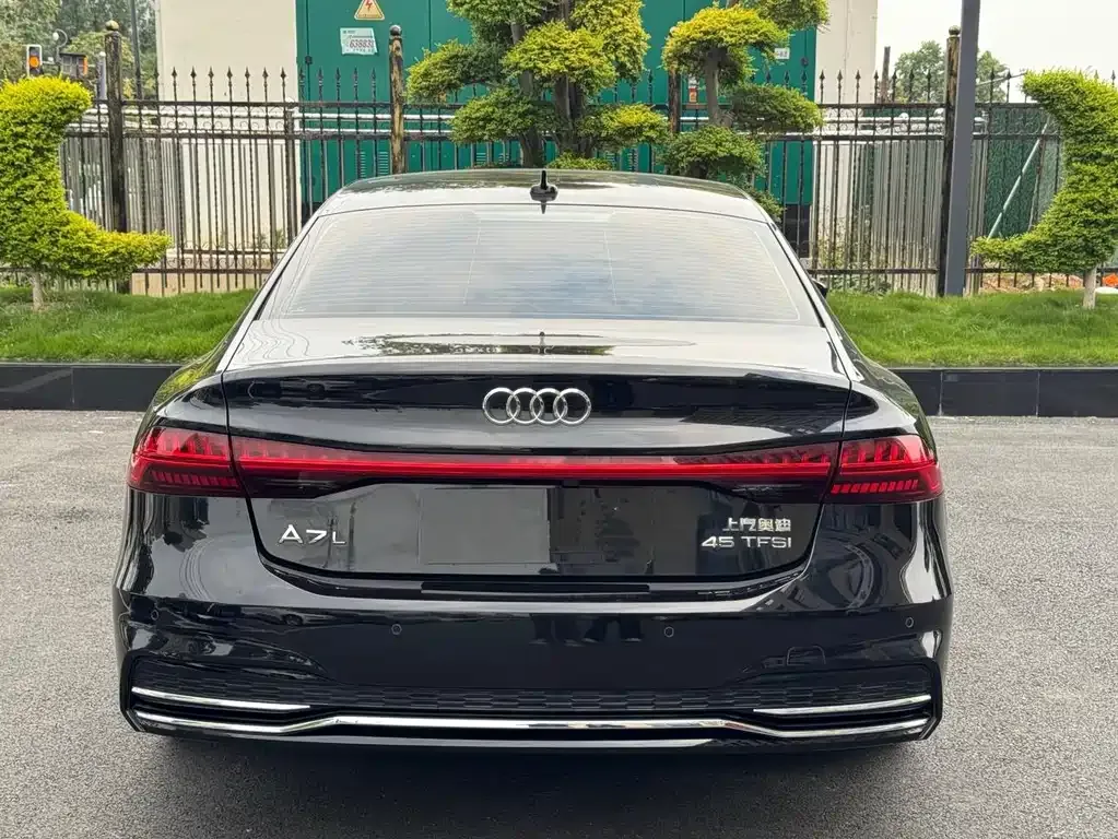 Audi A7L 2022 из CN, фото 5
