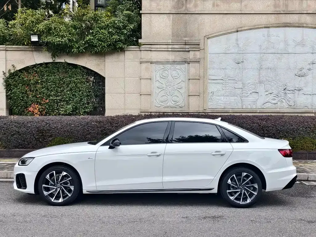 Audi A4L — фото 9