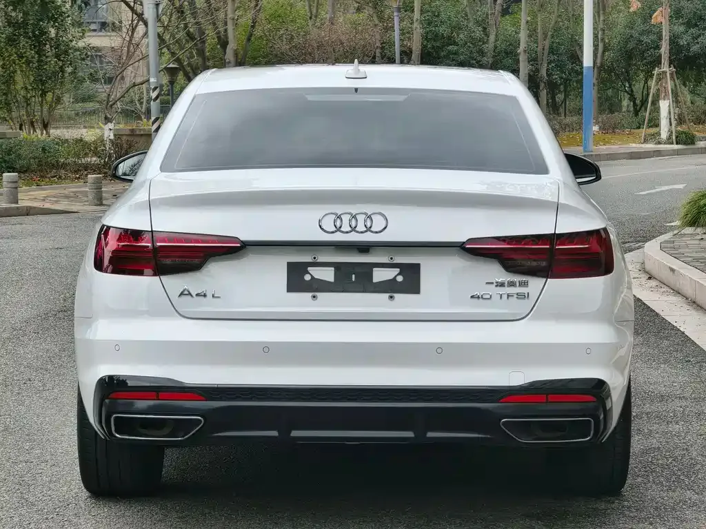 Audi A4L — фото 4