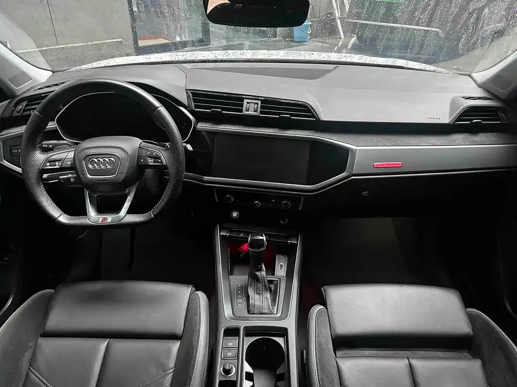 Audi Q3 Sportback — фото 3